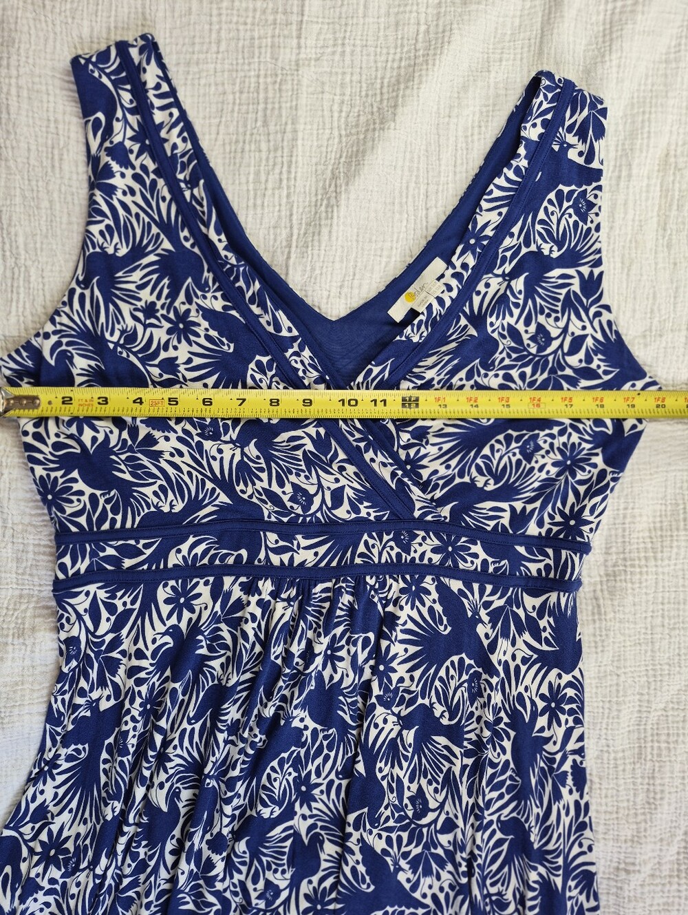 Boden Lorna Faux-Wrap Jersey Mini Dress, Size 12, Blue/White Dawn Bird Tile, EUC - Picture 4 of 12